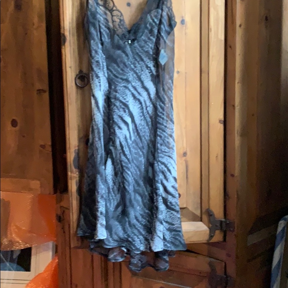 Lingerie - Picture 2 of 8